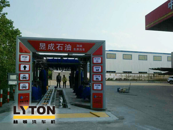 南京洗車機生產(chǎn)廠家給大家?guī)韼c關(guān)于寒冬全自動洗車機保養(yǎng)注意事項